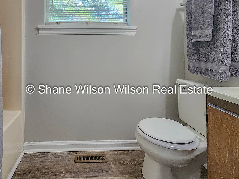 3356 Steeple Cir NE — Photo 9
