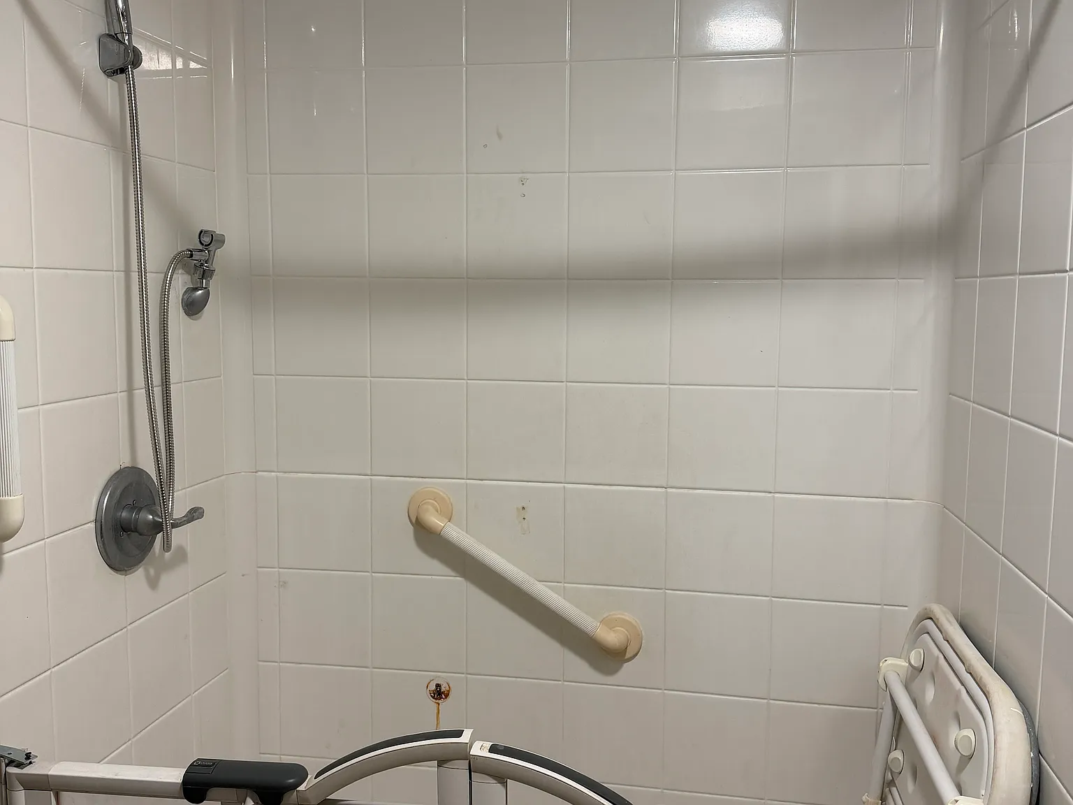 3 bed, 1000 sqft, $1,320 — Photo 3