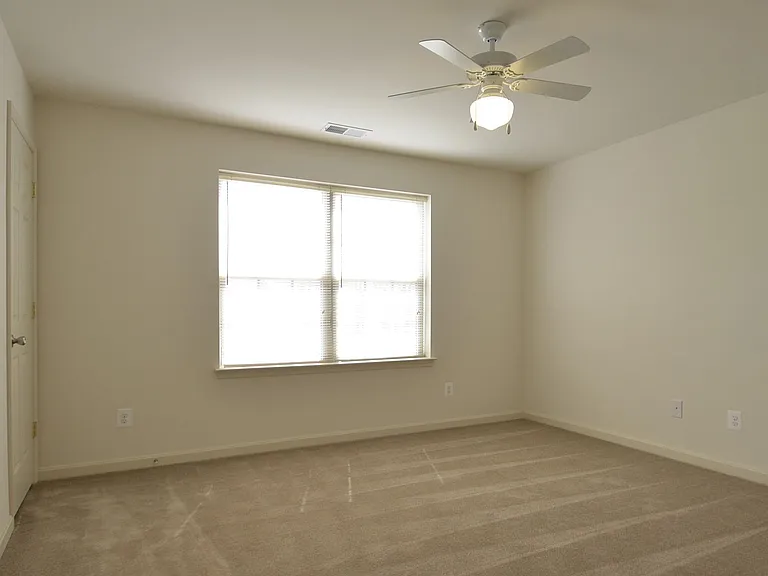 The Pointe at Manorgreen Townhomes — Photo 14