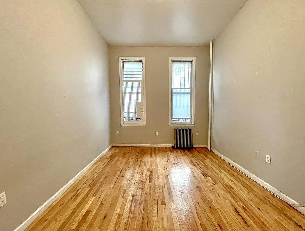 Building Photo - 221 Suydam St #1R
