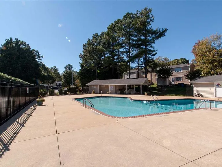 7734 Kingsberry Ct — Photo 2