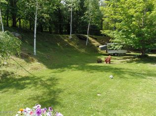 46 Grove St, Adams, MA 01220