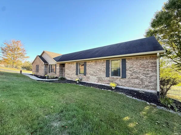516 W 11th St, Oolitic, IN 47451