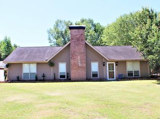 100 Cherokee Cir, Wetumpka, AL 36092