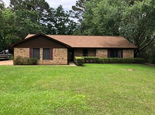 2110 Willowbrook Way, Palestine, TX 75803