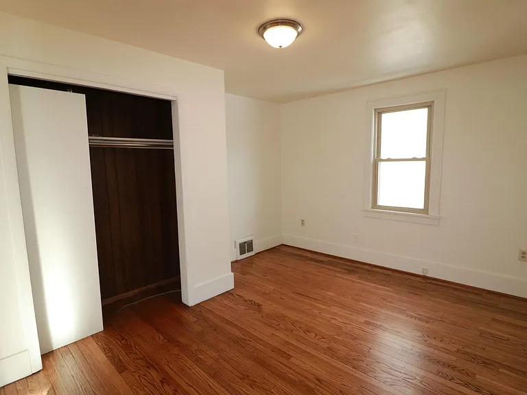 607 Junction St — Photo 4
