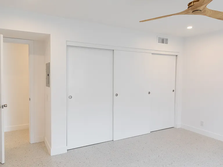 Tennis Court Apartments — Photo 14