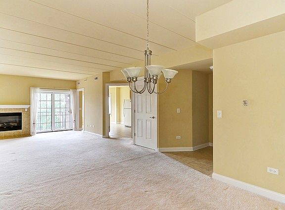 5th image of 6655 S Cass Ave Unit 4B