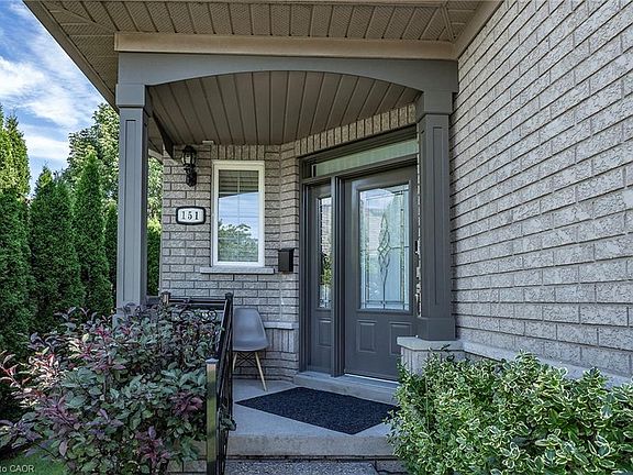 3rd image of 151 Moore Cres