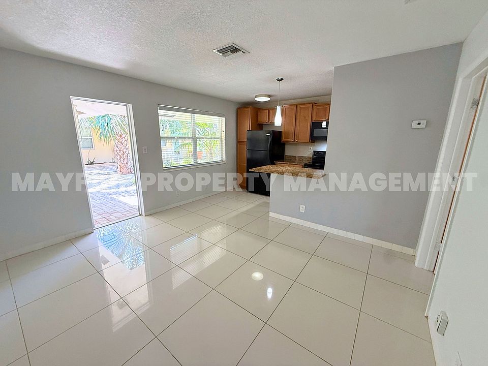 1st image of 824 NE 17th Ter APT 4