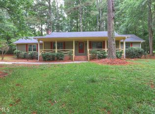 73 Fair Oaks Dr SE, Conyers, GA
