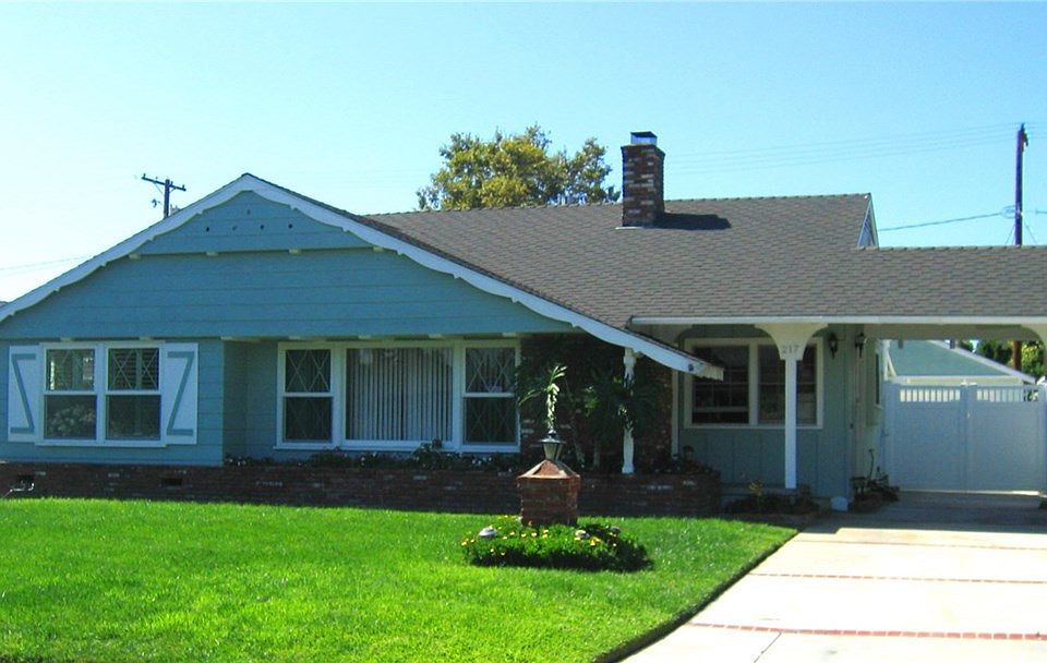 1st image of 217 S Reese Pl