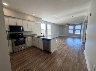 826 Pennsylvania St #14, Lawrence, KS 66044