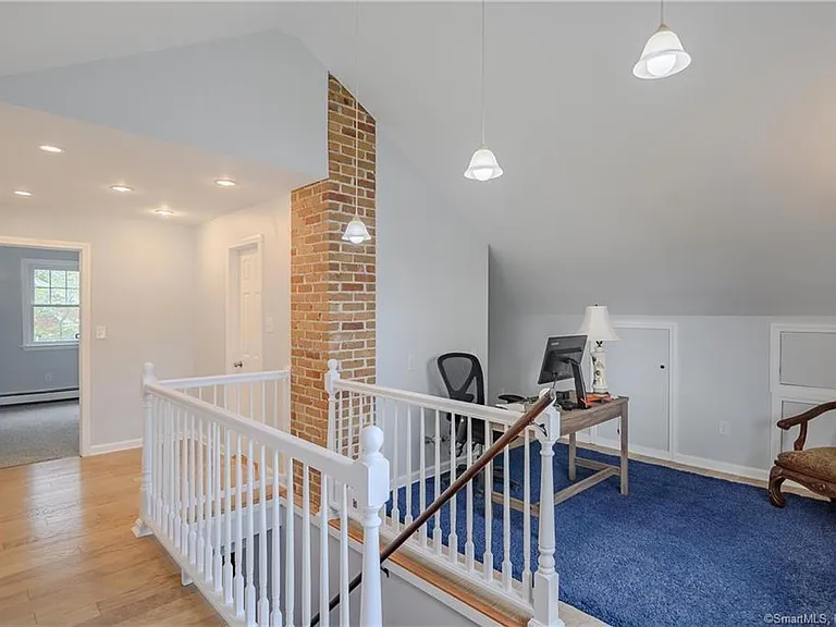 Phillips St — Photo 17