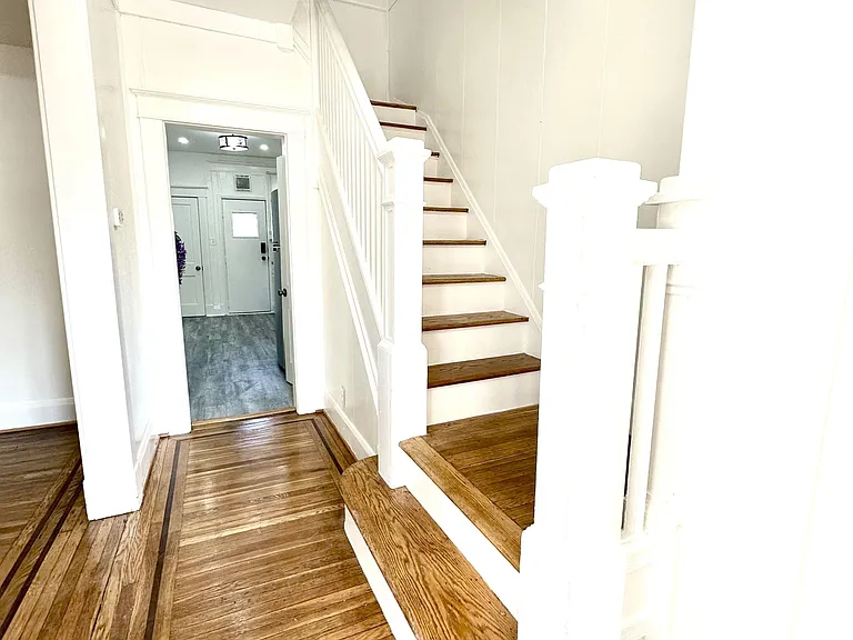 Clifton Ave — Photo 10