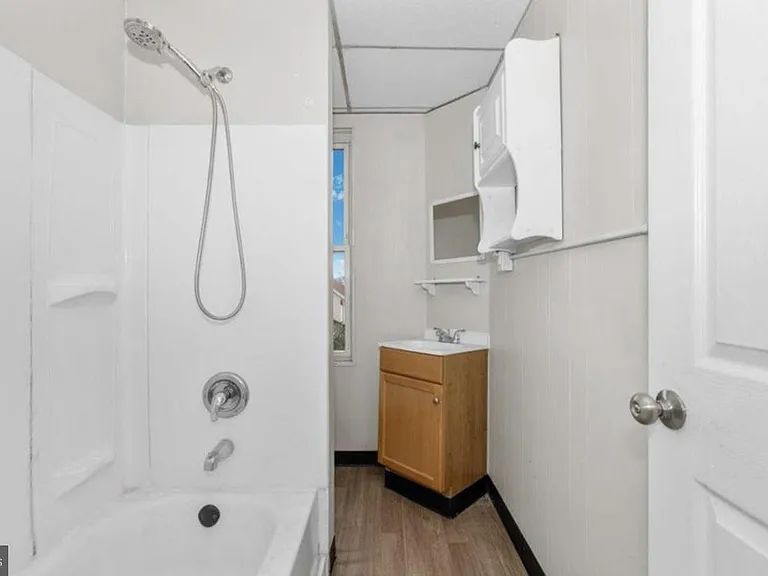 118 Independence St — Photo 12