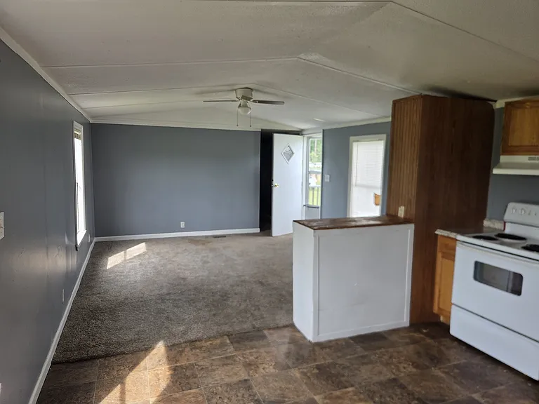 6022 Amarius Ln — Photo 3