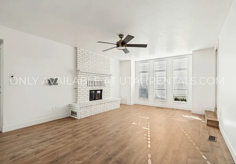 960 N Eastview Dr — Photo 10
