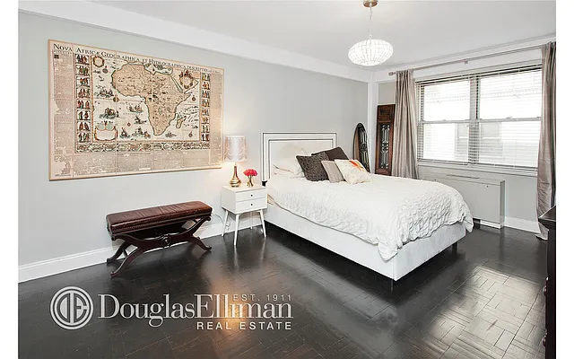 Sold by Douglas Elliman | media 26