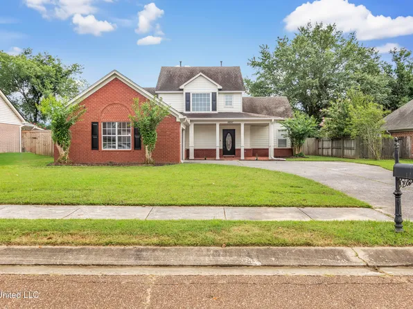 9897 Alexanders Ridge Dr, Olive Branch, MS 38654