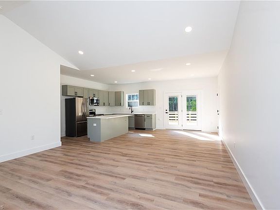 5th image of 722 Cypress Hill Dr