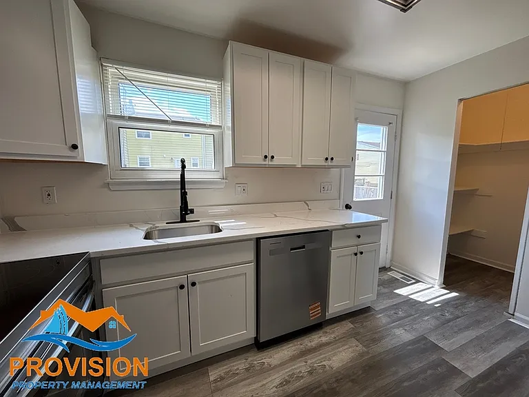 463 Longtowne Ct — Photo 6