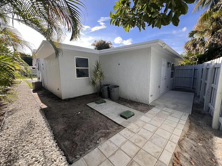 138 Ethelyn Dr — Photo 4