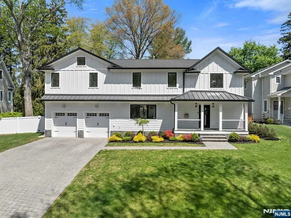 10 Sunset Rd, Demarest, NJ 07627