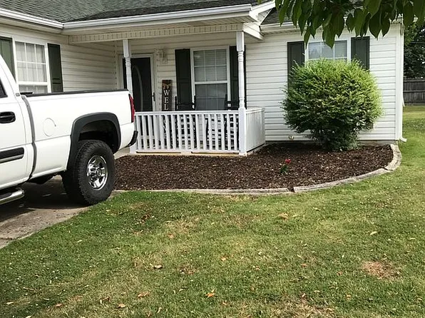 229 Flagstone Dr, Rossville, GA 30741