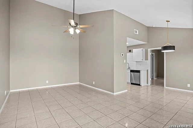 2 bed, 2.0 bath, 1688 sqft, $1,349 — Photo 3