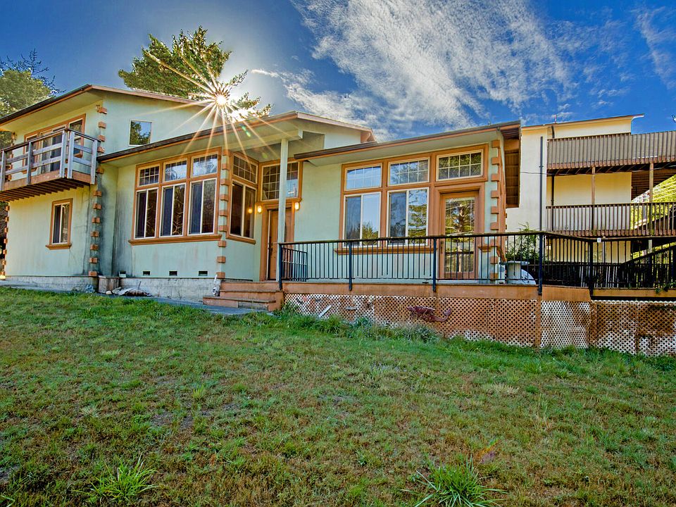1st image of 6 Fawn Dr