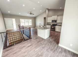 862 13th Ave, Columbus, NE 68601