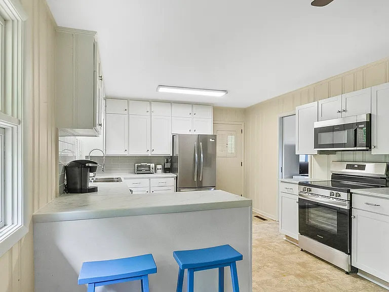 9 Rhonda Dr — Photo 6