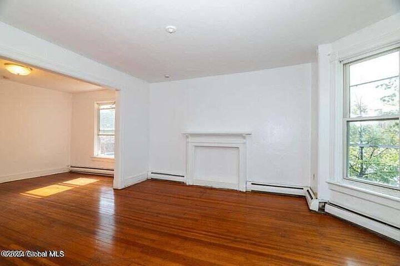 4th image of 98 Lexington Avenue