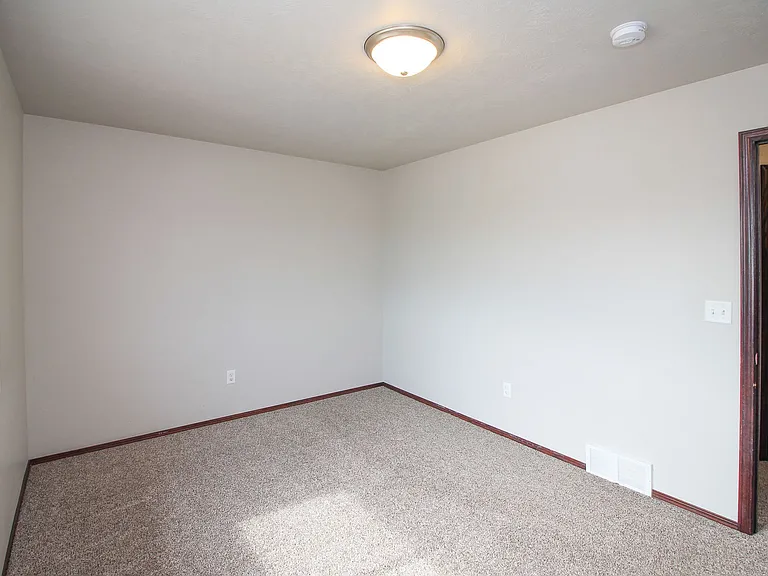 Tanner Court Estates -3 bed units townhouses in Tea, SD! — Photo 23