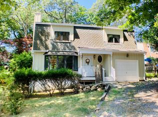 5 Oak Ln, Wading River, NY 11792