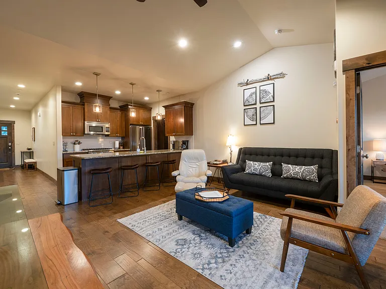 1119 W Wintercress Trl — Photo 8