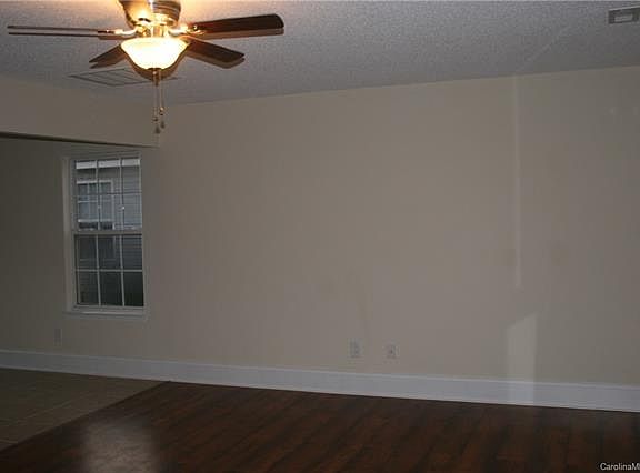 3rd image of 117 Camforth Dr