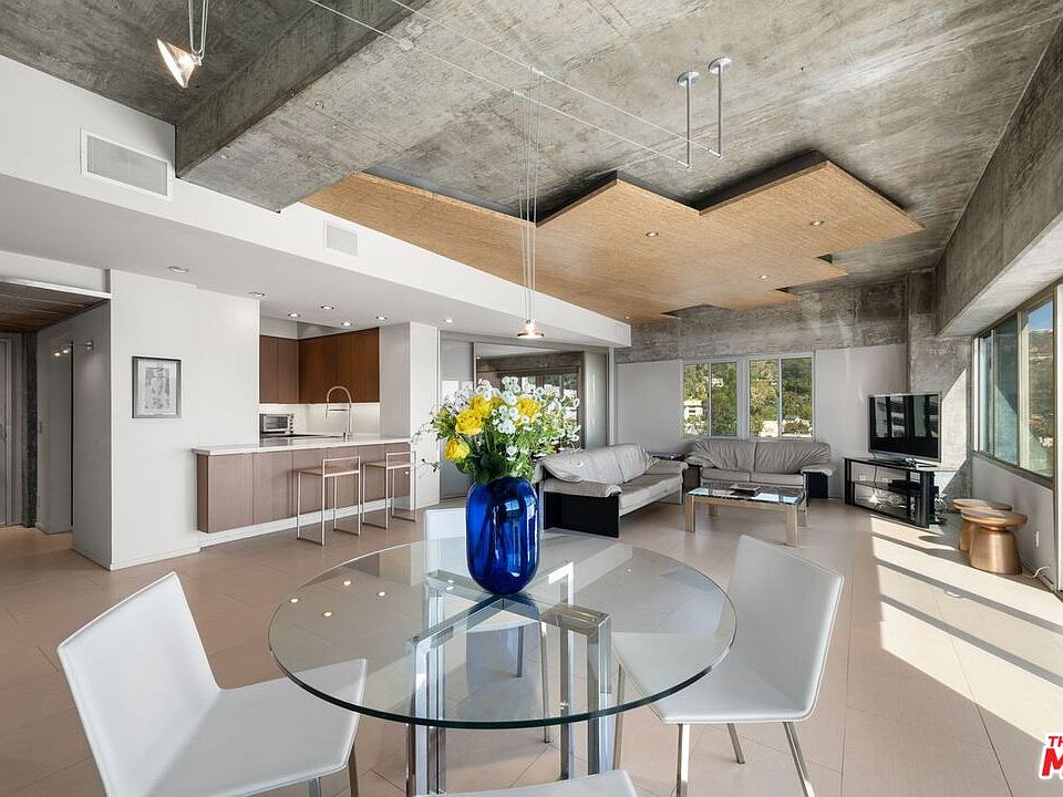 1st image of 7135 Hollywood Blvd APT 1210