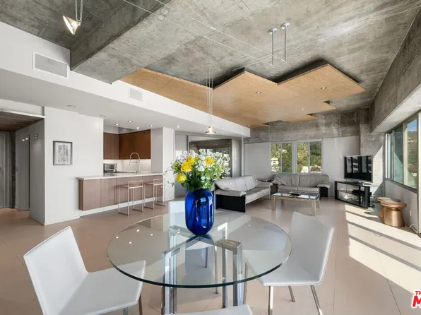 7135 Hollywood Blvd APT 1210, Los Angeles, CA 90046