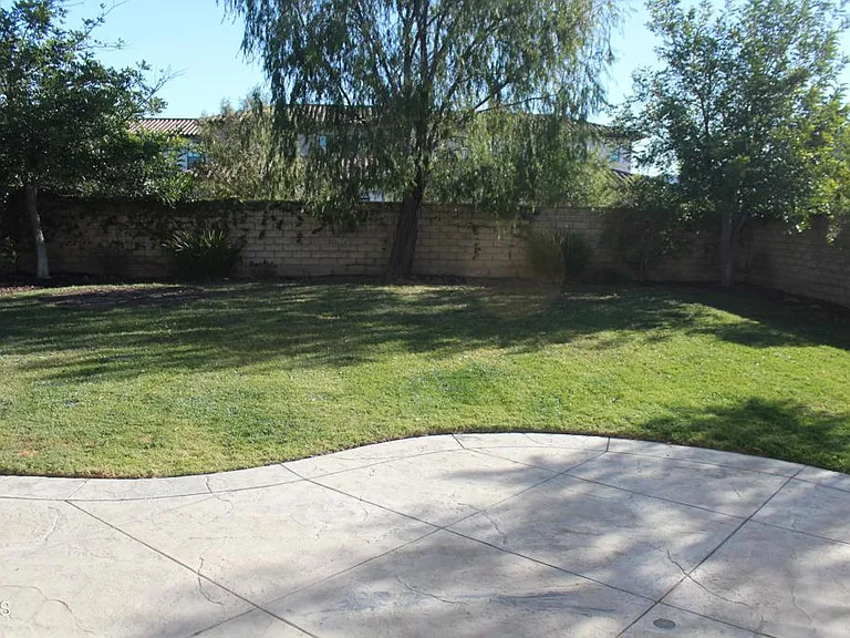 348 Brister Park Ct — Photo 3