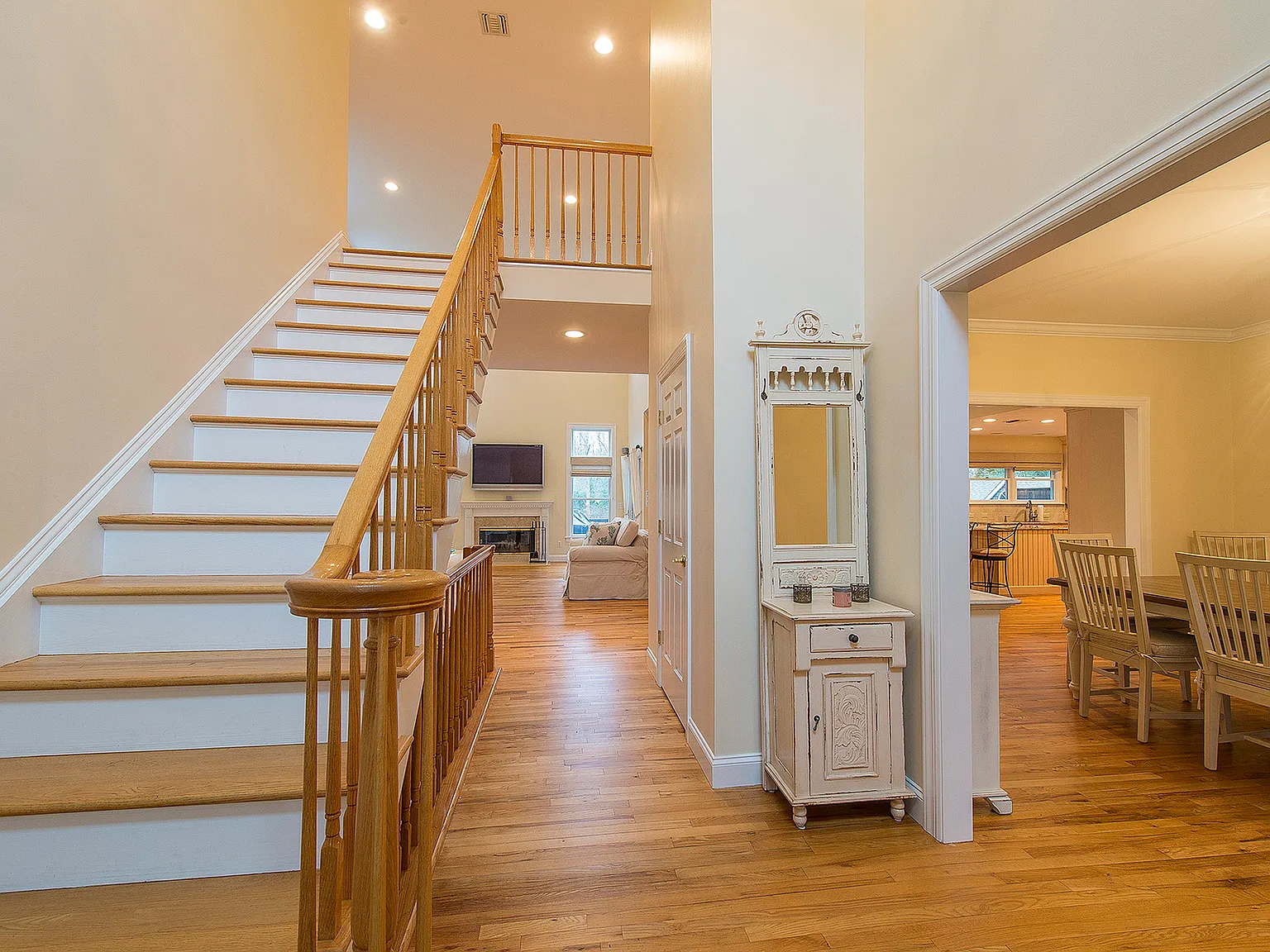 Southampton Rental With a Beautiful Backyard — Photo 4