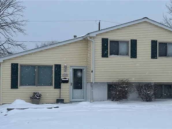 1822 S Nantucket Dr, Lorain, OH 44053