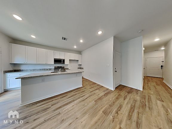 4th image of 602 Briarwood Ln