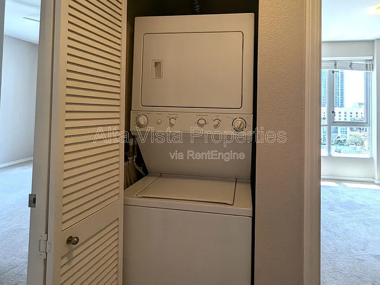 1240 India St #604 — Photo 11