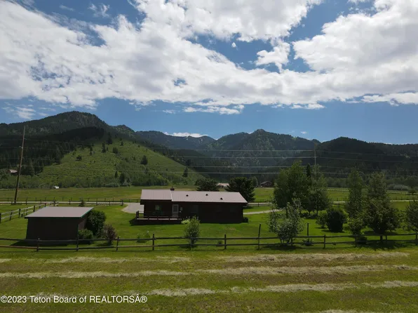 3417 County Road 110, Etna, WY 83118