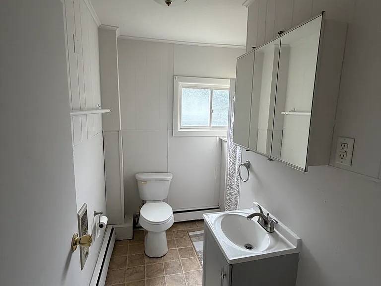 95 Foxhall Ave #2 — Photo 5