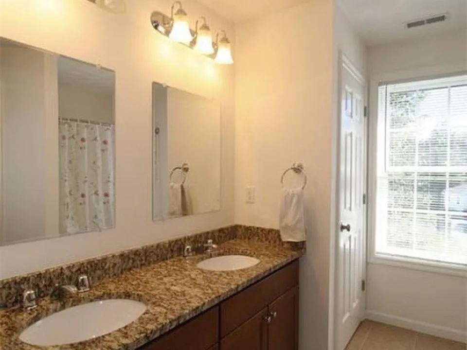 10 Blue Jay Cir #2