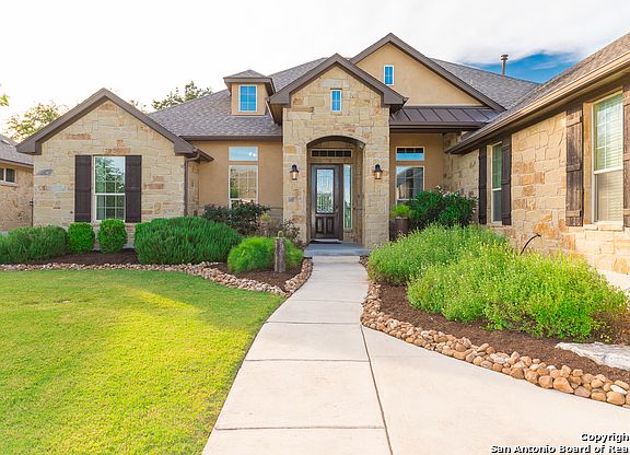 3rd image of 271 Allemania Dr