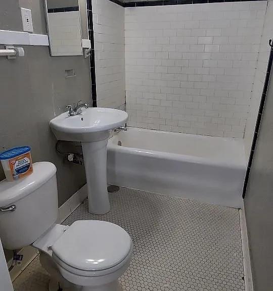 203 W Magnolia Ave #2 — Photo 4